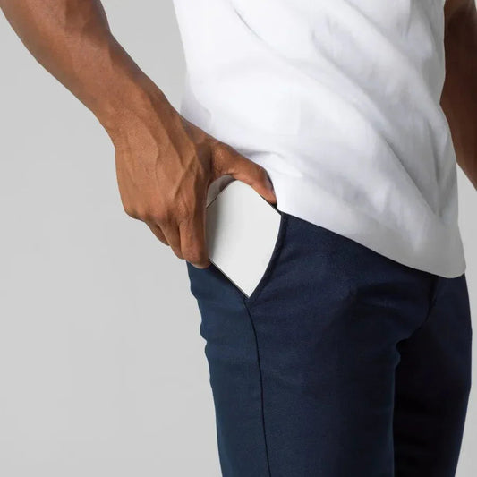 Herren Locker sitzende schmal geschnittene Chino-Hose