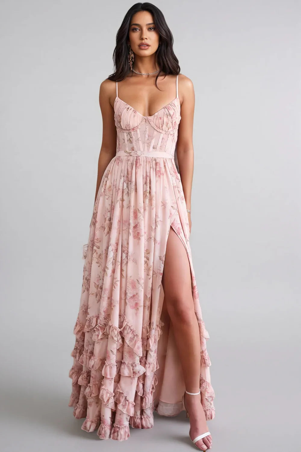 Maxikleid mit Spaghettiträgern und Rüschensaum