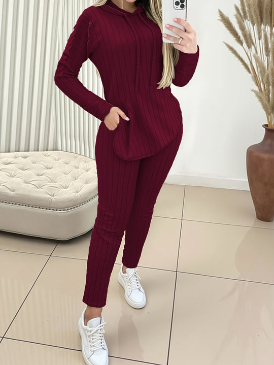 Zweiteiliges Strickset mit Kapuzenpullover und Hose für Damen