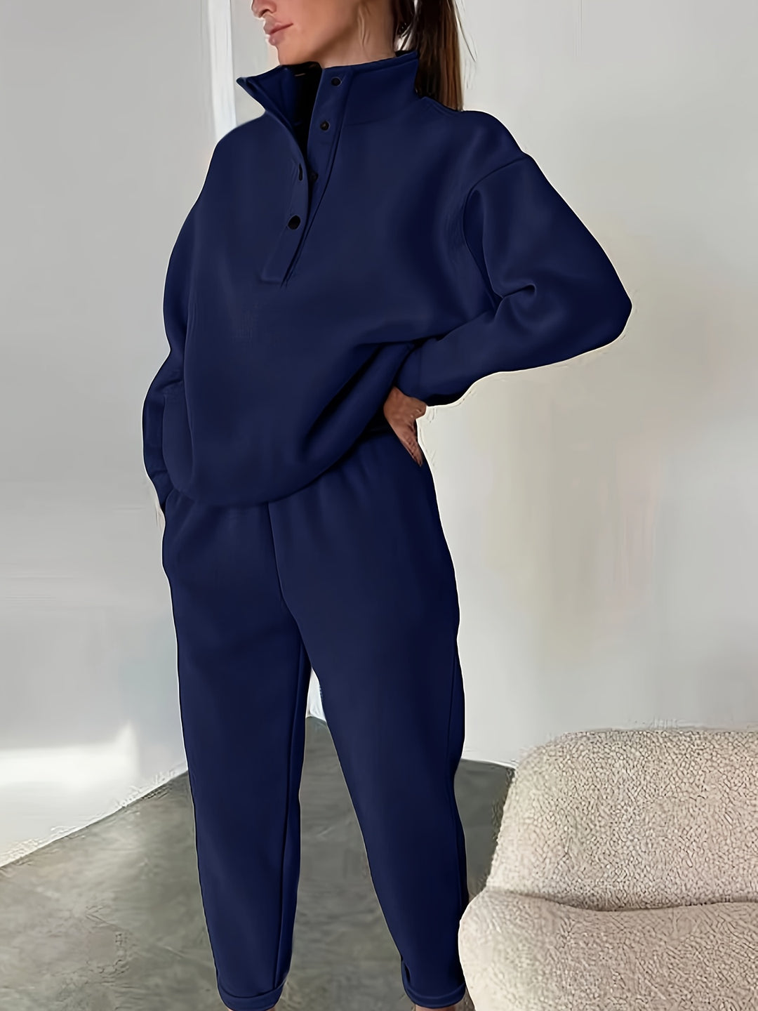 Zweiteiliges Sweatshirt-Set mit Stehkragen und Knopfleiste für Damen