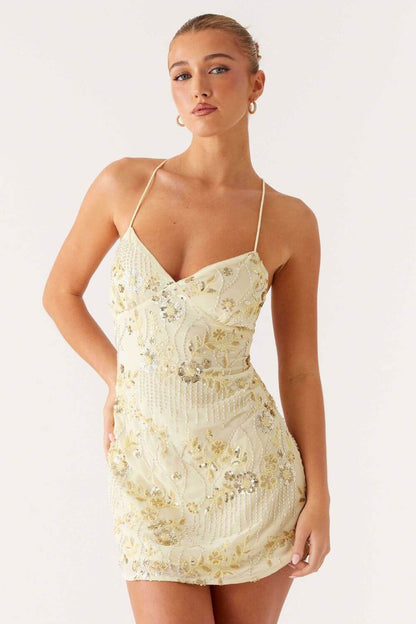 Kurzkleid mit Paillettenverzierung