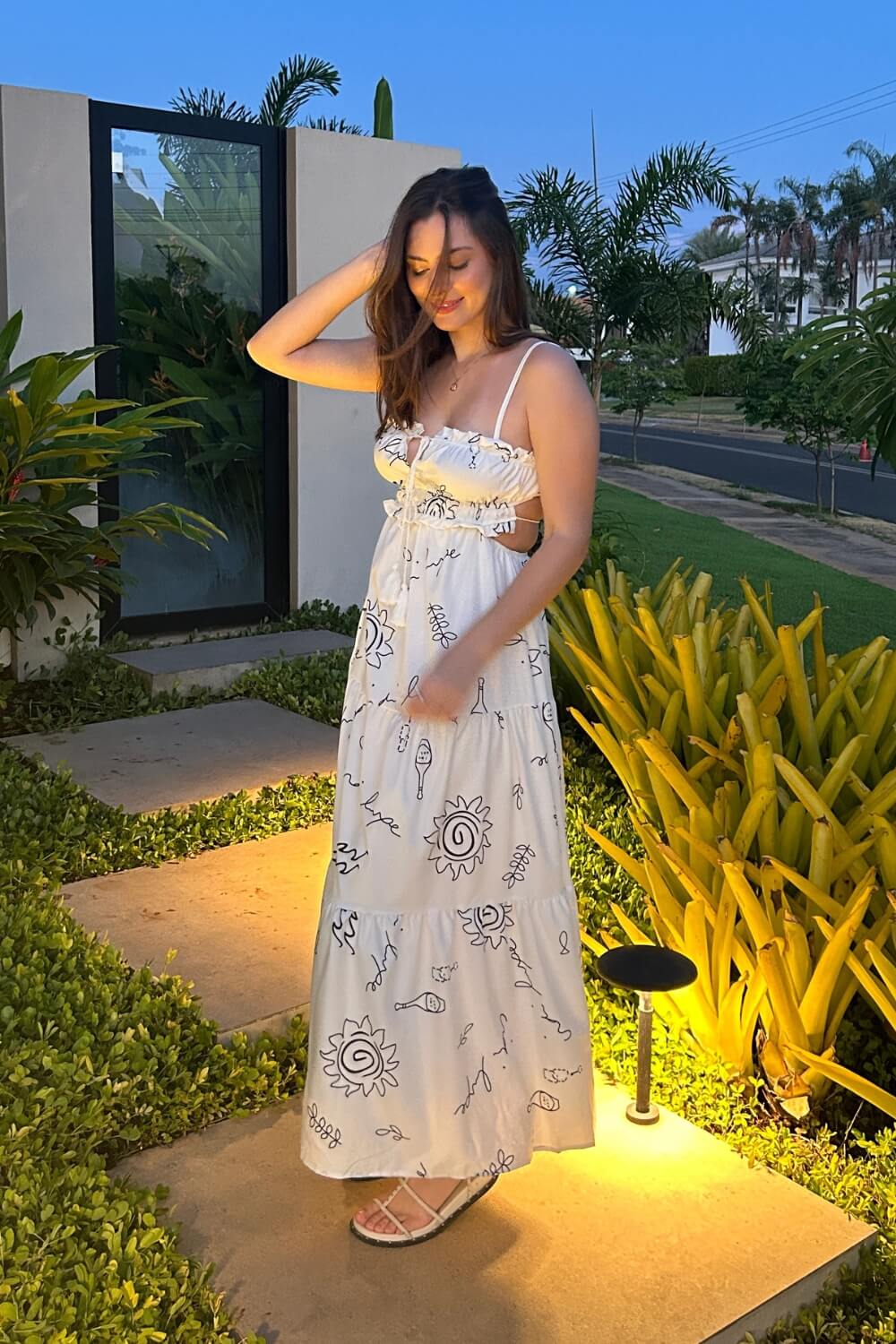 Bedrucktes Midikleid mit Spaghetti-Trägern Weiß