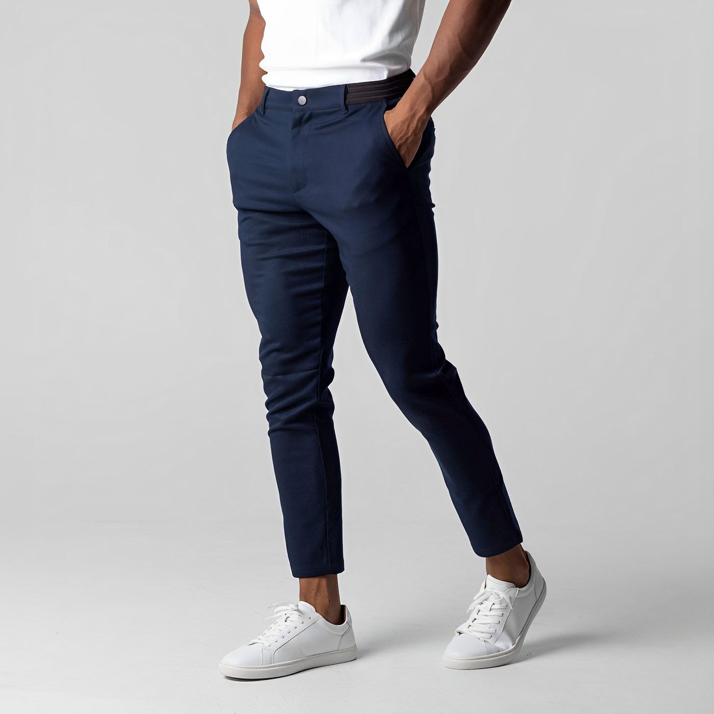 Herren Locker sitzende schmal geschnittene Chino-Hose
