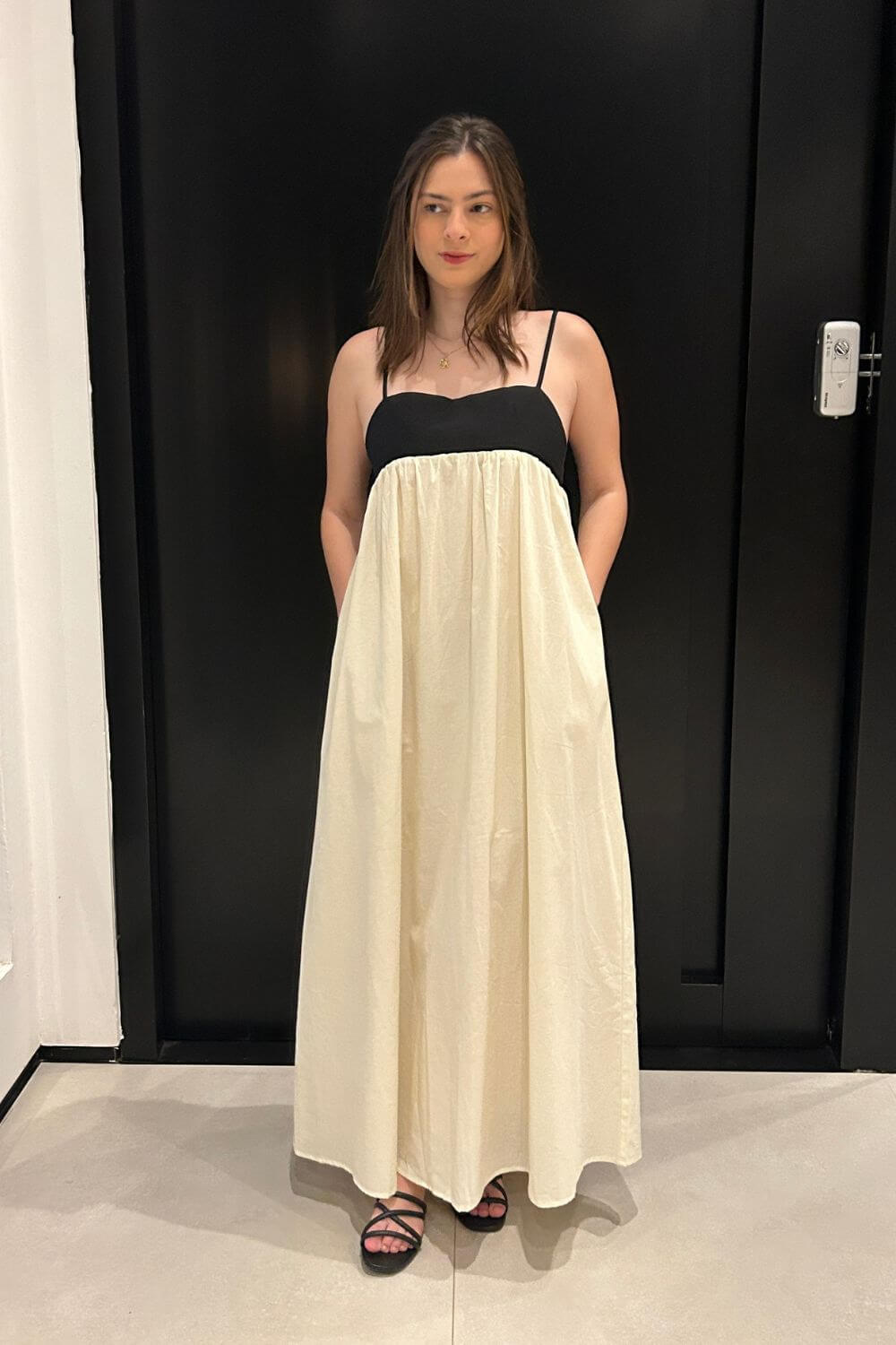 Midikleid aus Leinen-Baumwoll-Mischung für Damen, Schwarz und Weiß