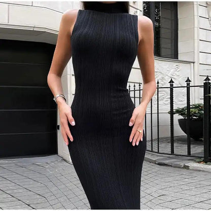 Weiches Strickkleid mit figurbetontem Oberteil und ausgestelltem Rock, Midi-Länge, Damen