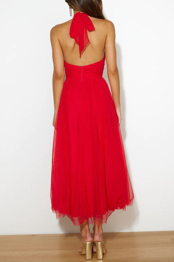 Maxikleid mit gerafftem Tüll-Halfterdetail