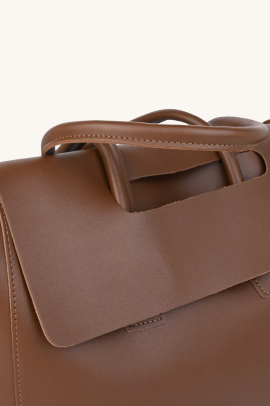 Monel Cognac | Elegante große Handtasche aus veganem Leder mit Magnetverschluss für Damen
