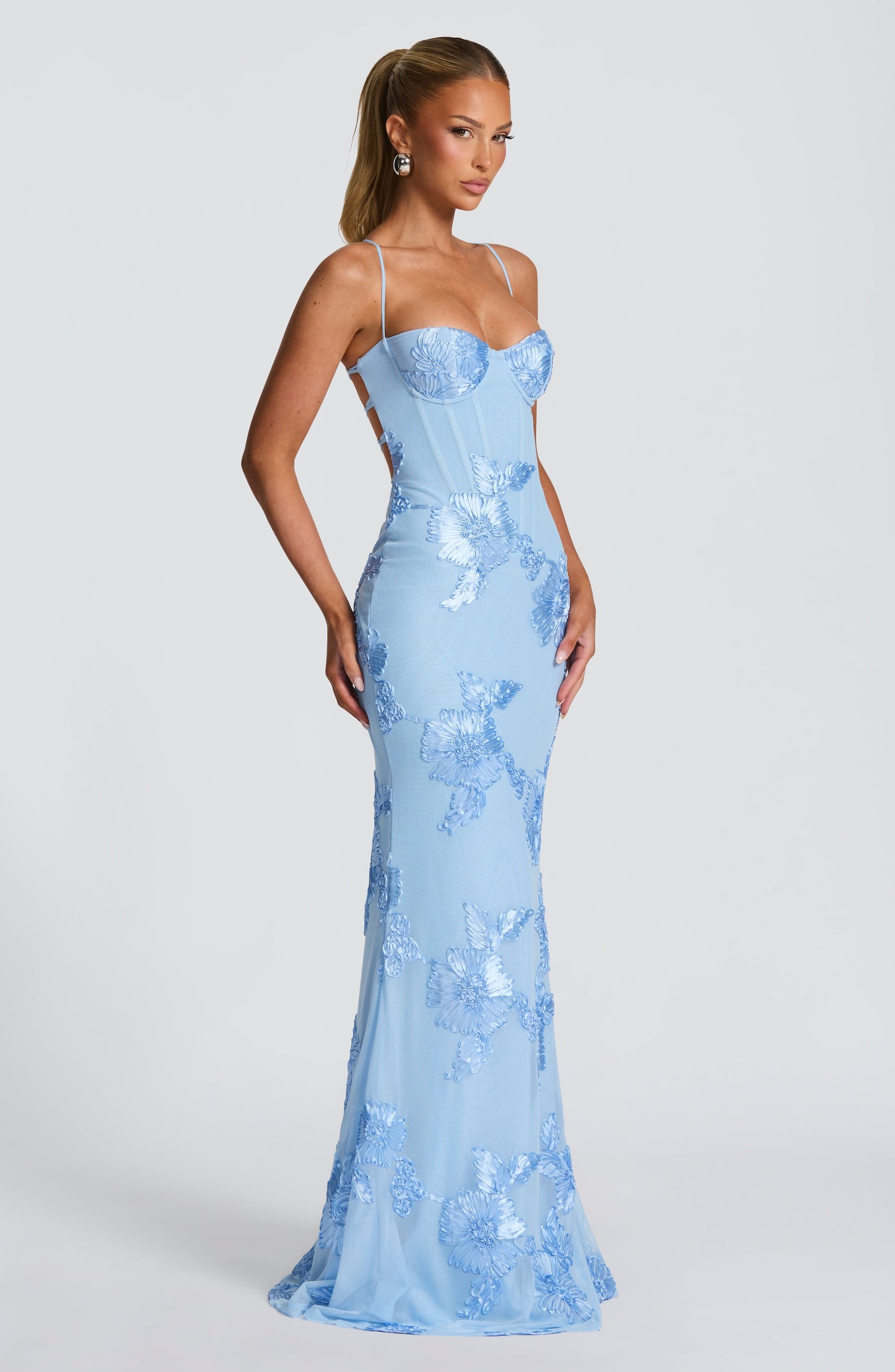 Maxikleid aus Velours mit herzförmigem Ausschnitt