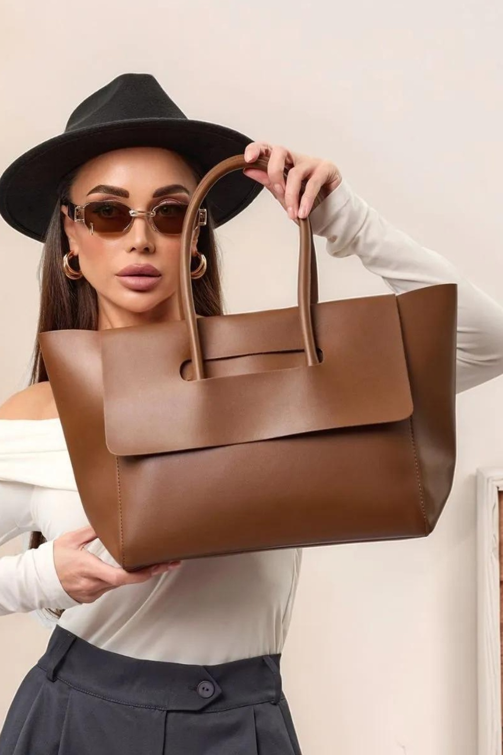 Monel Cognac | Elegante große Handtasche aus veganem Leder mit Magnetverschluss für Damen