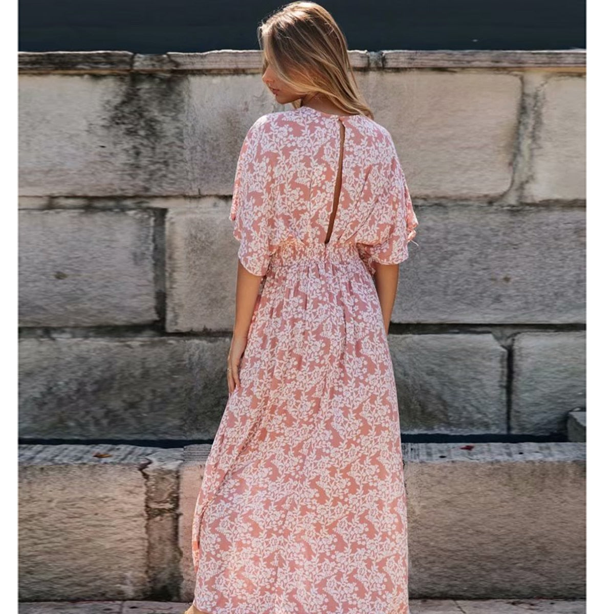 Puderrosa Boho Maxi-Kleid mit Schlitz