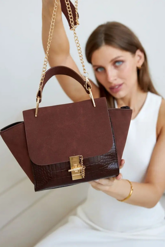 Vittora Chocolat | Elegante Handtasche aus veganem Leder mit Kroko-Prägung und goldenen Details für Damen
