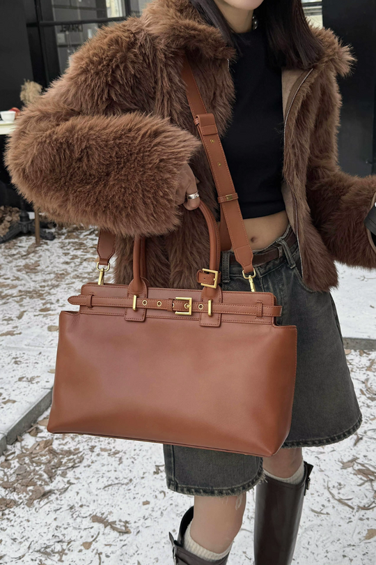 LuxeBel Karamell | Große elegante Handtasche aus veganem Leder mit Schnallendetail für Damen