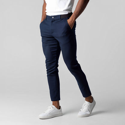 Herren Locker sitzende schmal geschnittene Chino-Hose