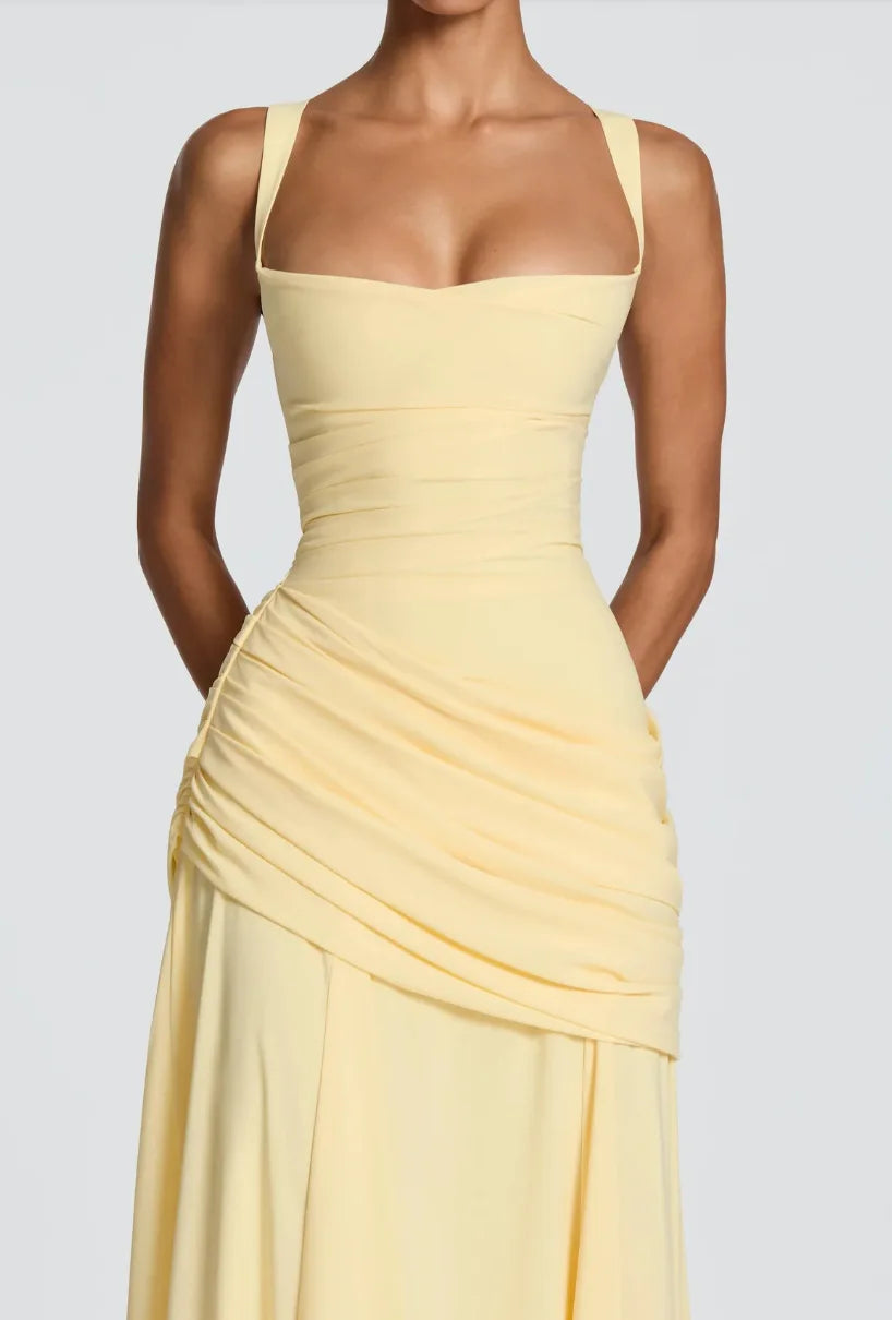Gelbes gerafftes, drapiertes Maxikleid