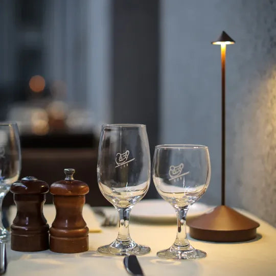 Kabellose LED-Tischlampe – Dimmbar & Wasserfest für Innen- und Außenbereich
