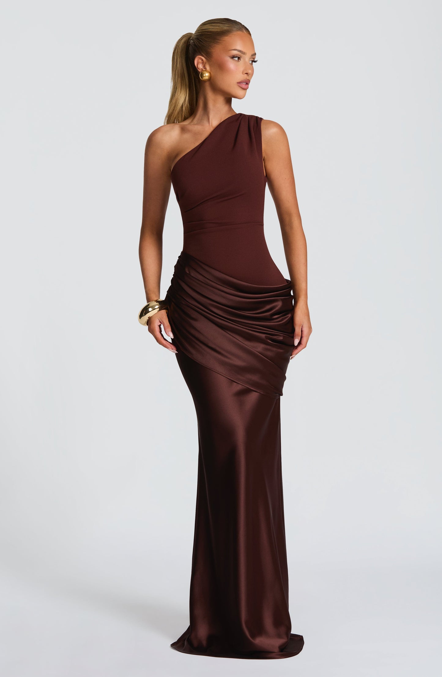 Ein-Schulter Crepe Satin Maxikleid Damen