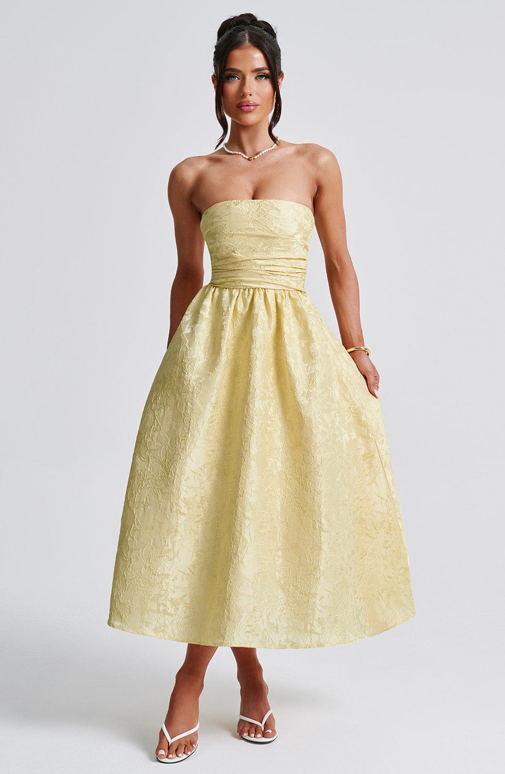 Blumiges Jacquard-Trägerloses Midikleid Zitrone