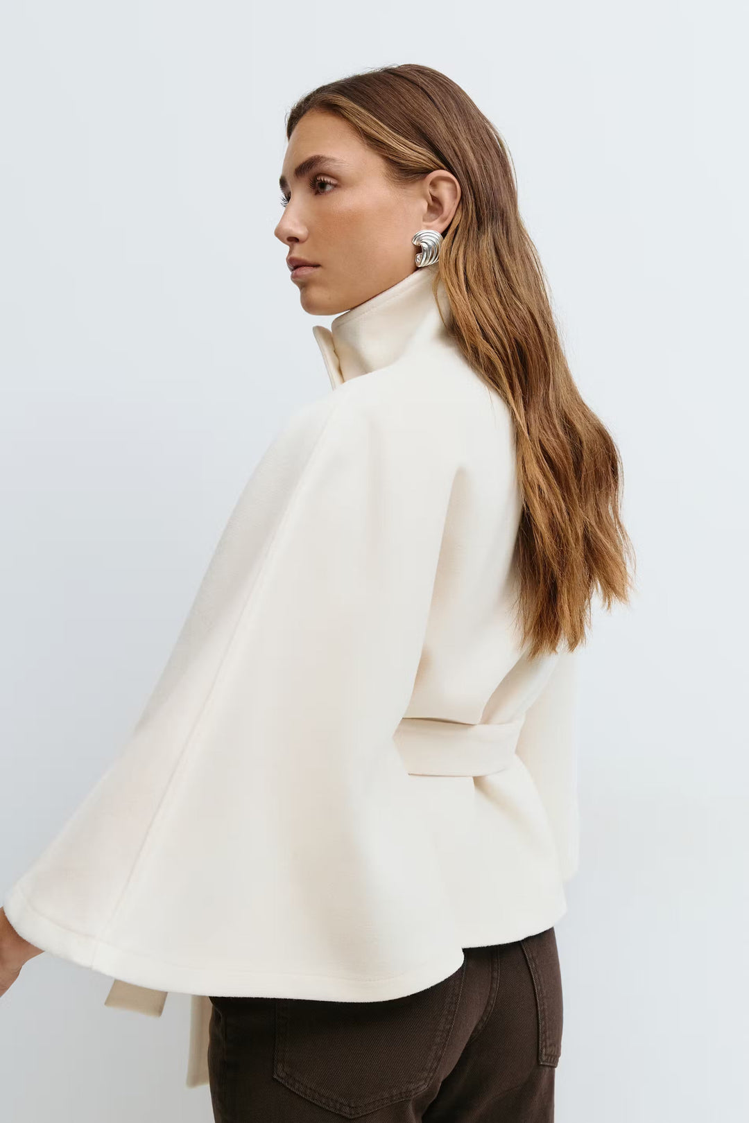 Damen Cape Jacke Mit Modernem Design