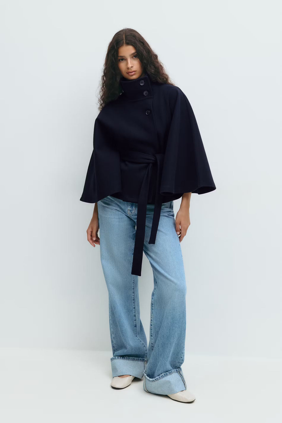 Damen Cape Jacke Mit Modernem Design