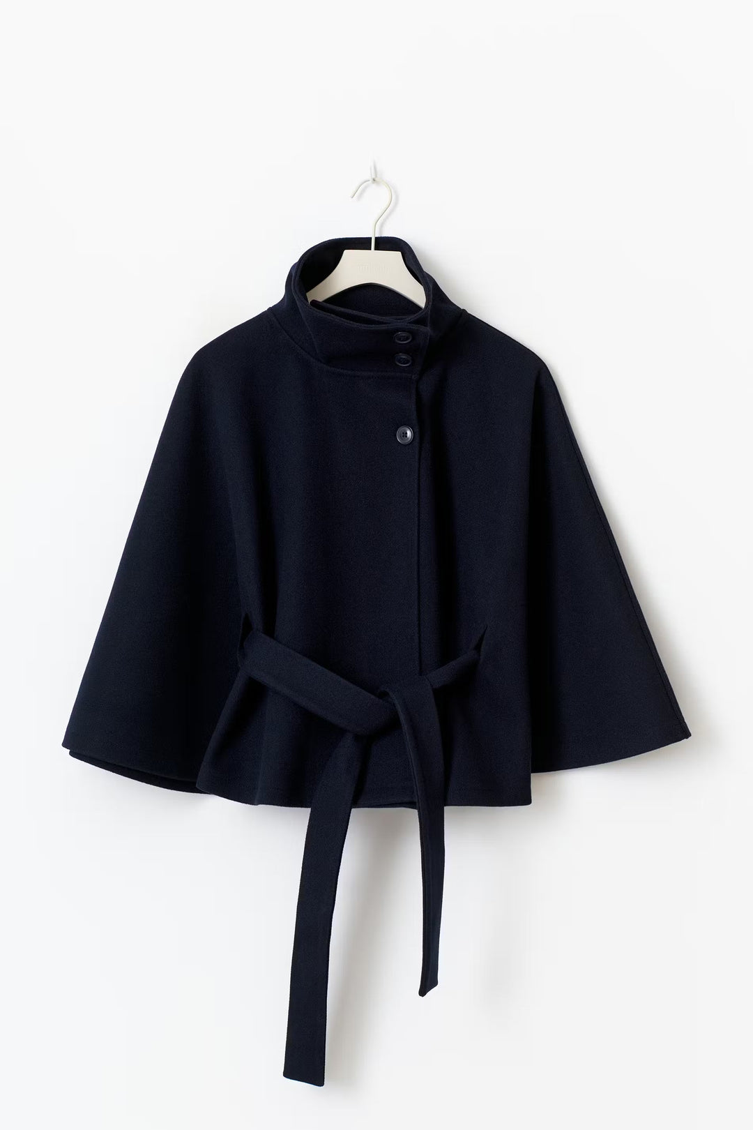 Damen Cape Jacke Mit Modernem Design