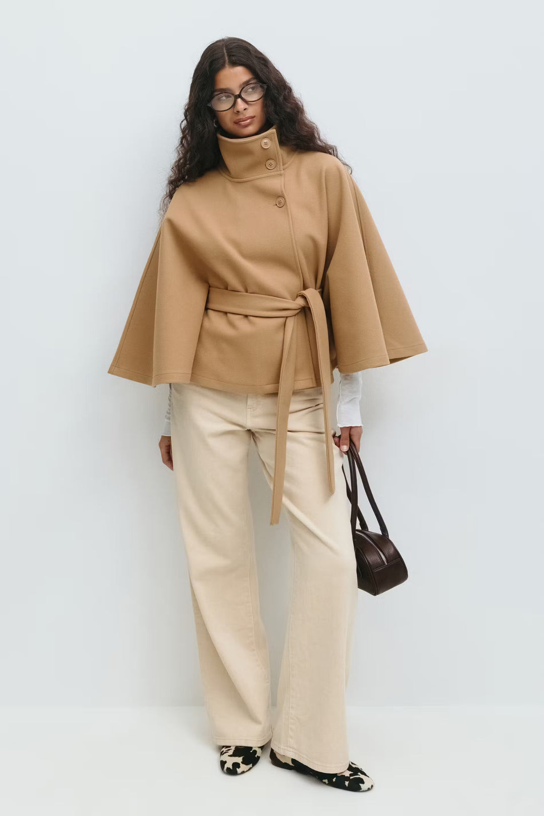Damen Cape Jacke Mit Modernem Design