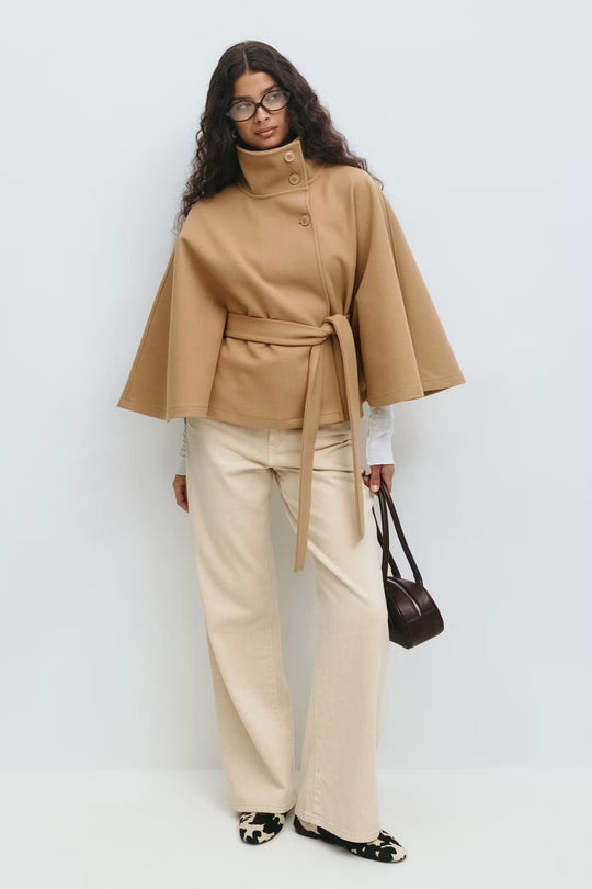 Damen Cape Jacke Mit Modernem Design