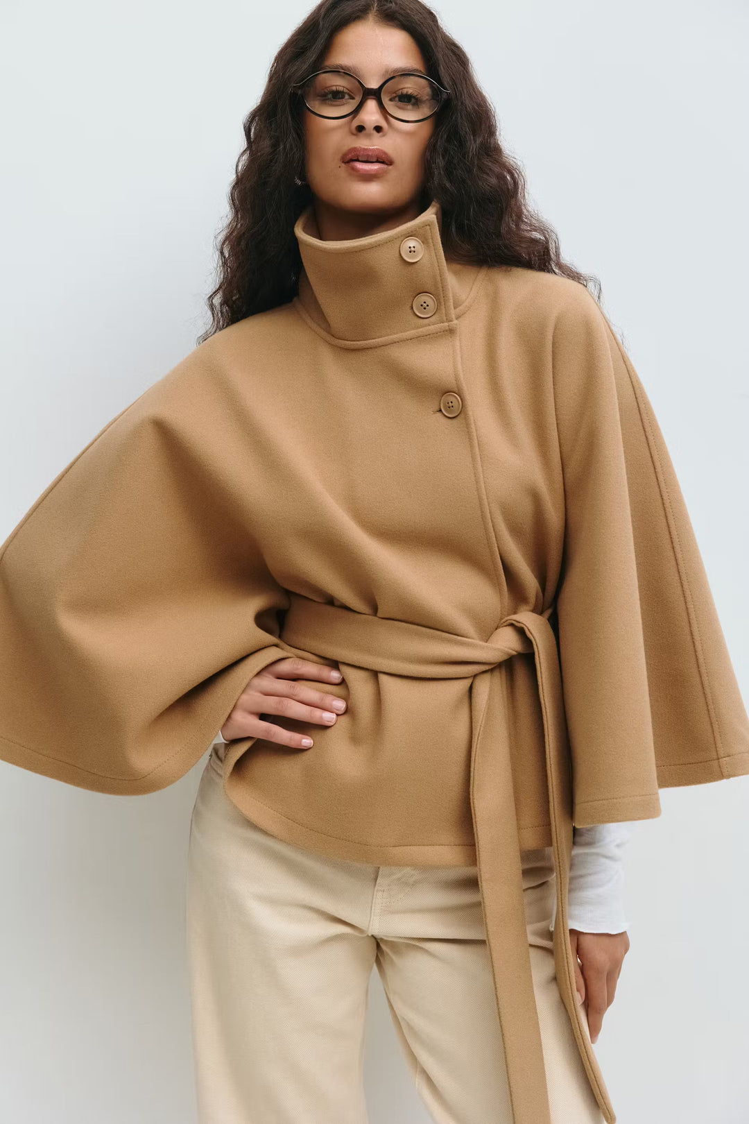 Damen Cape Jacke Mit Modernem Design