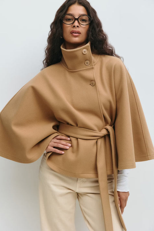 Damen Cape Jacke Mit Modernem Design