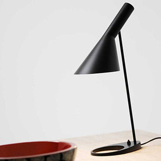 LED-Stehlampe Nordisches Design Augenschutz