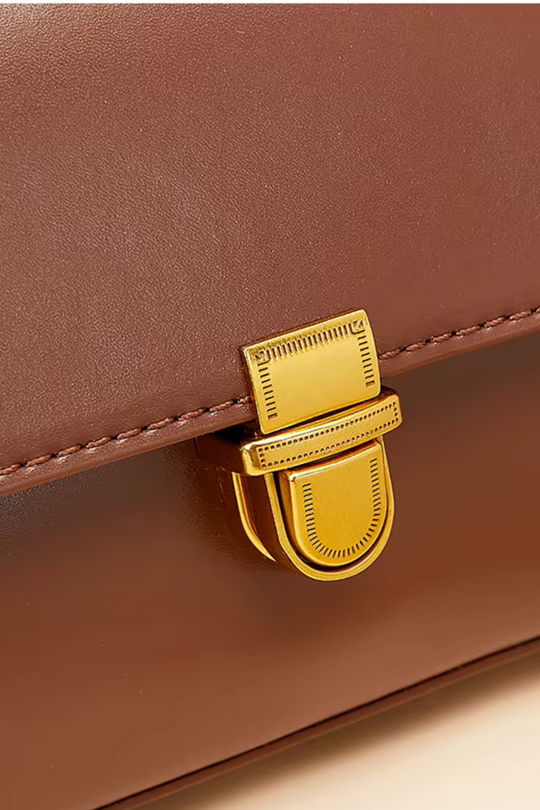 Celeste Cacao | Kompakte Handtasche aus veganem Ultrafiber mit goldenen Details für Damen