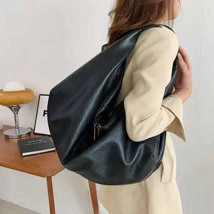 Große weiche Ledertasche für Damen mit Schulterriemen