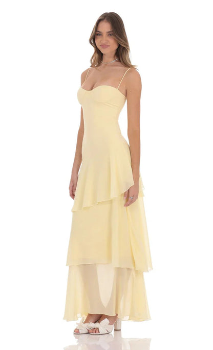 Gelbes ärmelloses Maxikleid