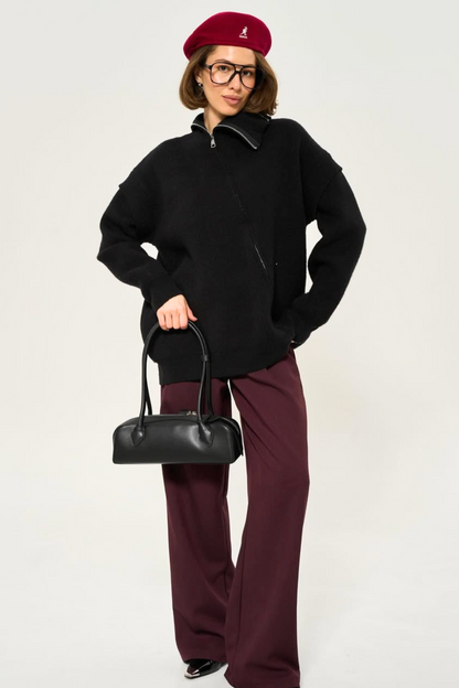 Ensara Noir | Schlanke Handtasche aus veganem Ultrafiber mit strukturiertem Design für Damen