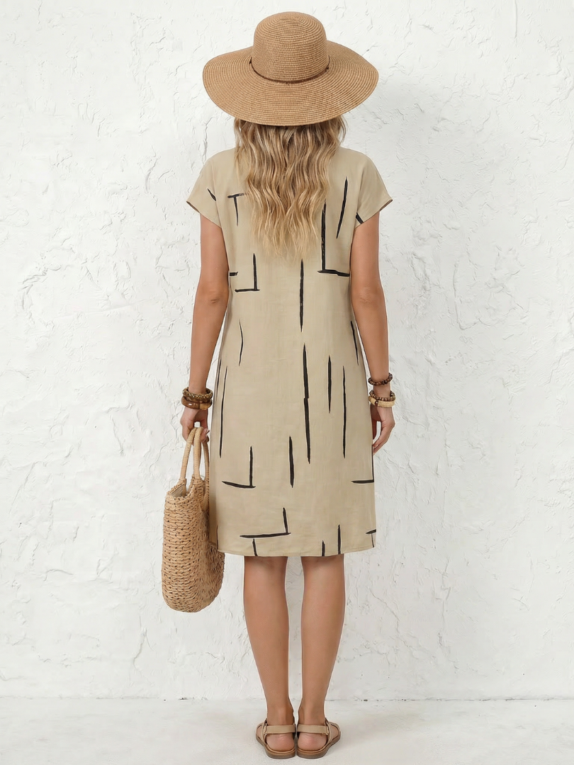 Leichtes Kleid mit abstraktem Druck und geradem Schnitt