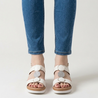 Modische Sandalen mit Keilabsatz und hohem Tragekomfort