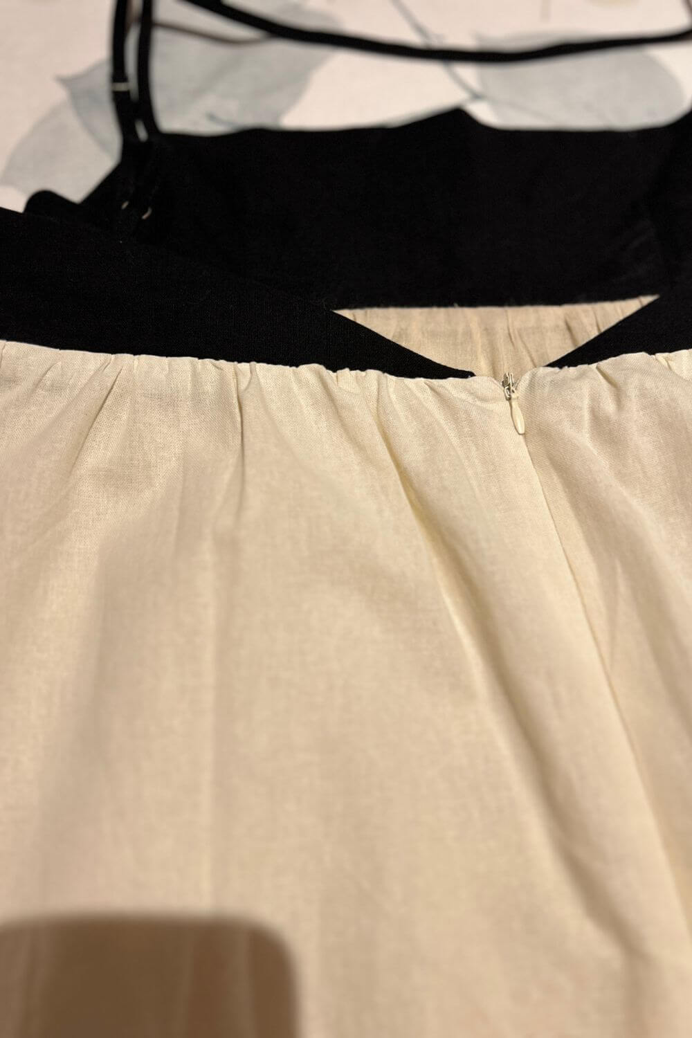 Midikleid aus Leinen-Baumwoll-Mischung für Damen, Schwarz und Weiß