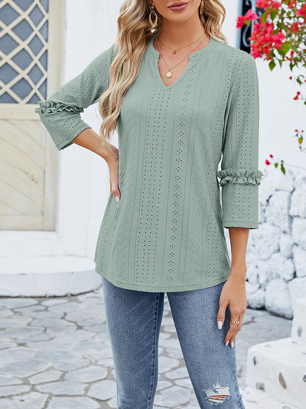 Damen T-Shirt mit Jacquardmuster und V-Ausschnitt in Vorderansicht