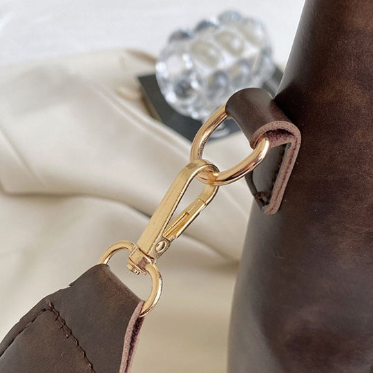 Minimalistische trendige Schultertasche für Damen