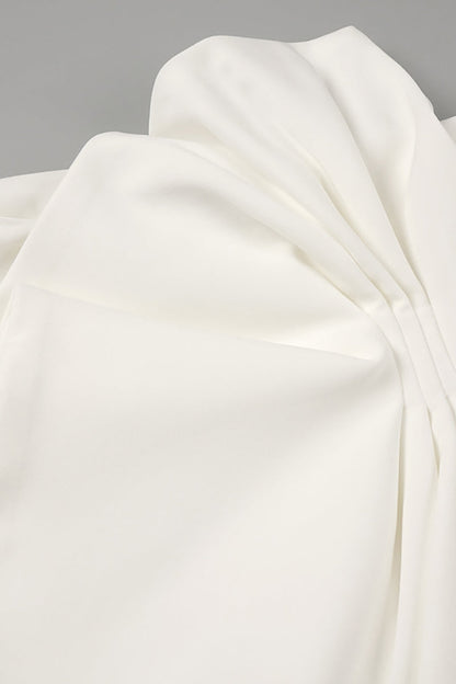 Weißes Midi-Kleid mit Volants und schulterfreiem Ausschnitt