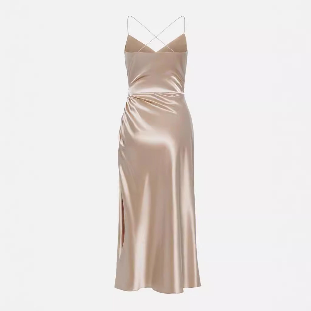 Luxuriöses Satin-Cocktailkleid für Damen mit drapiertem Seitenschlitz