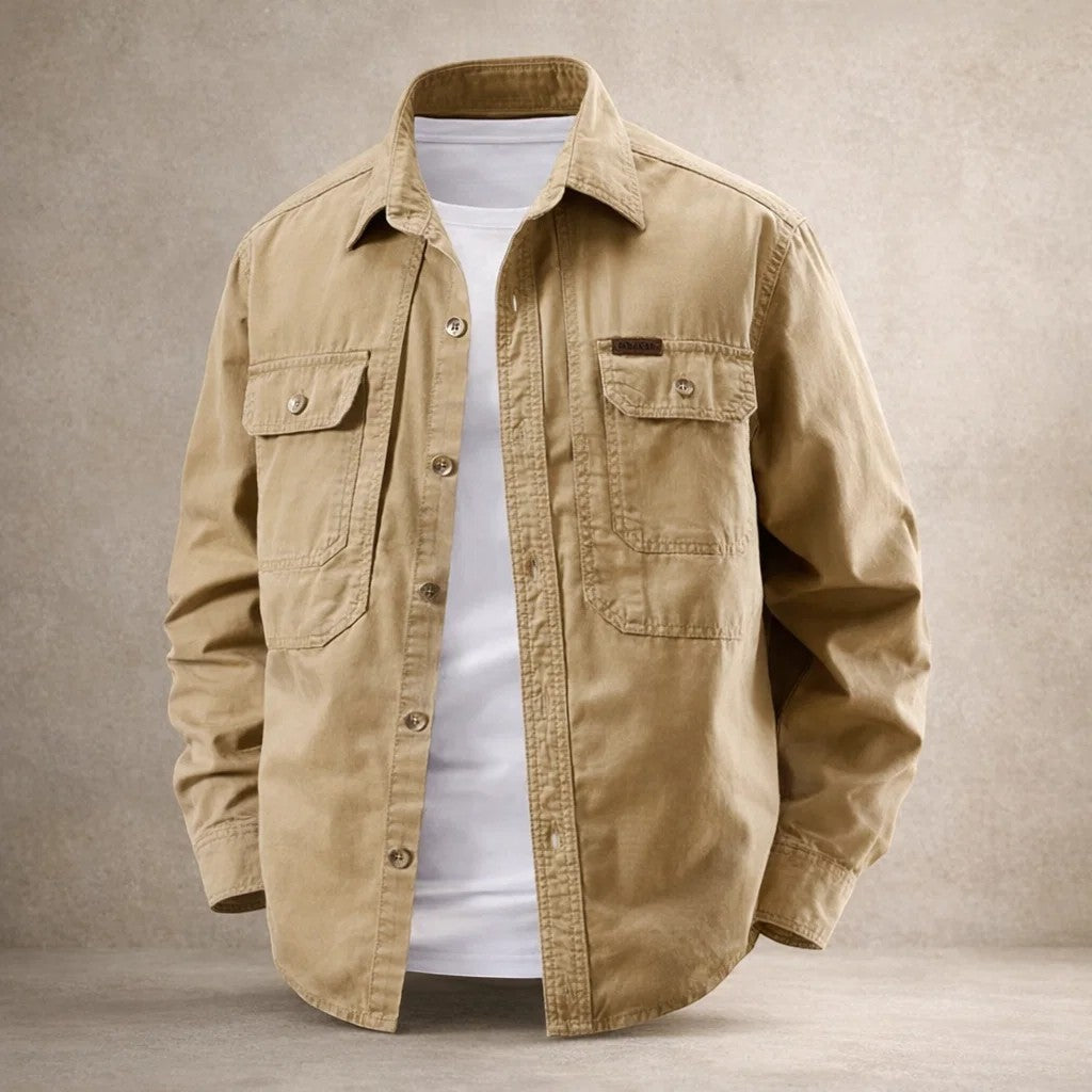 Rückansicht eines Herren Overshirts aus Baumwolle mit langen Ärmeln