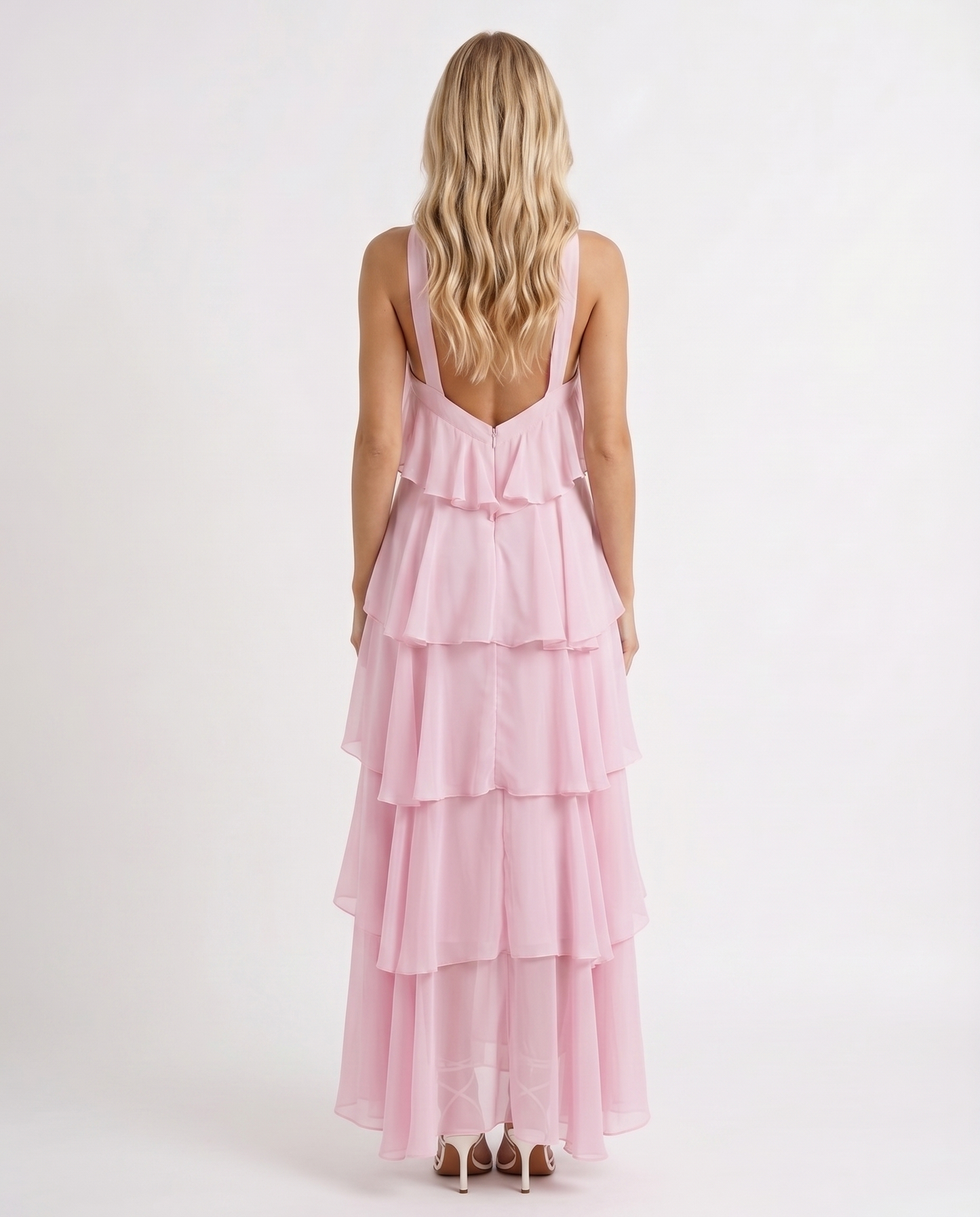 Maxikleid mit mehrlagigem Volant und Neckholder-Ausschnitt