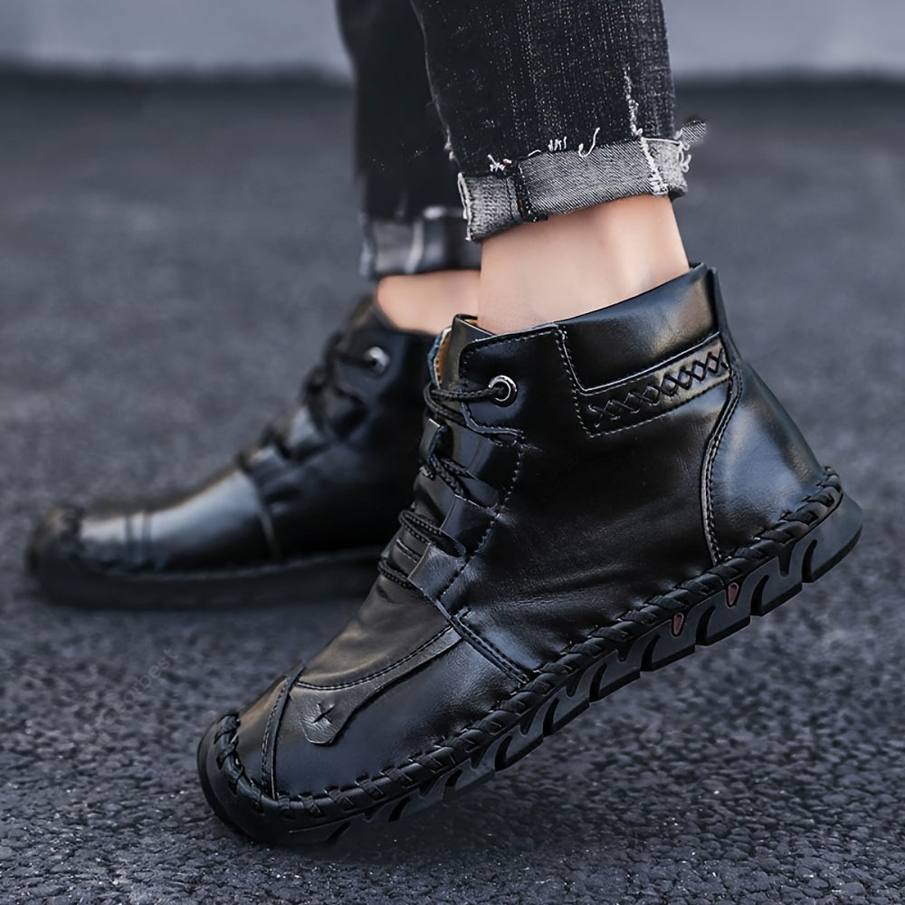 Schnürhalbstiefel mit Kontrastnähten und Profilsohle für Herren