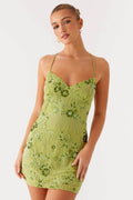 Kurzkleid mit Paillettenverzierung