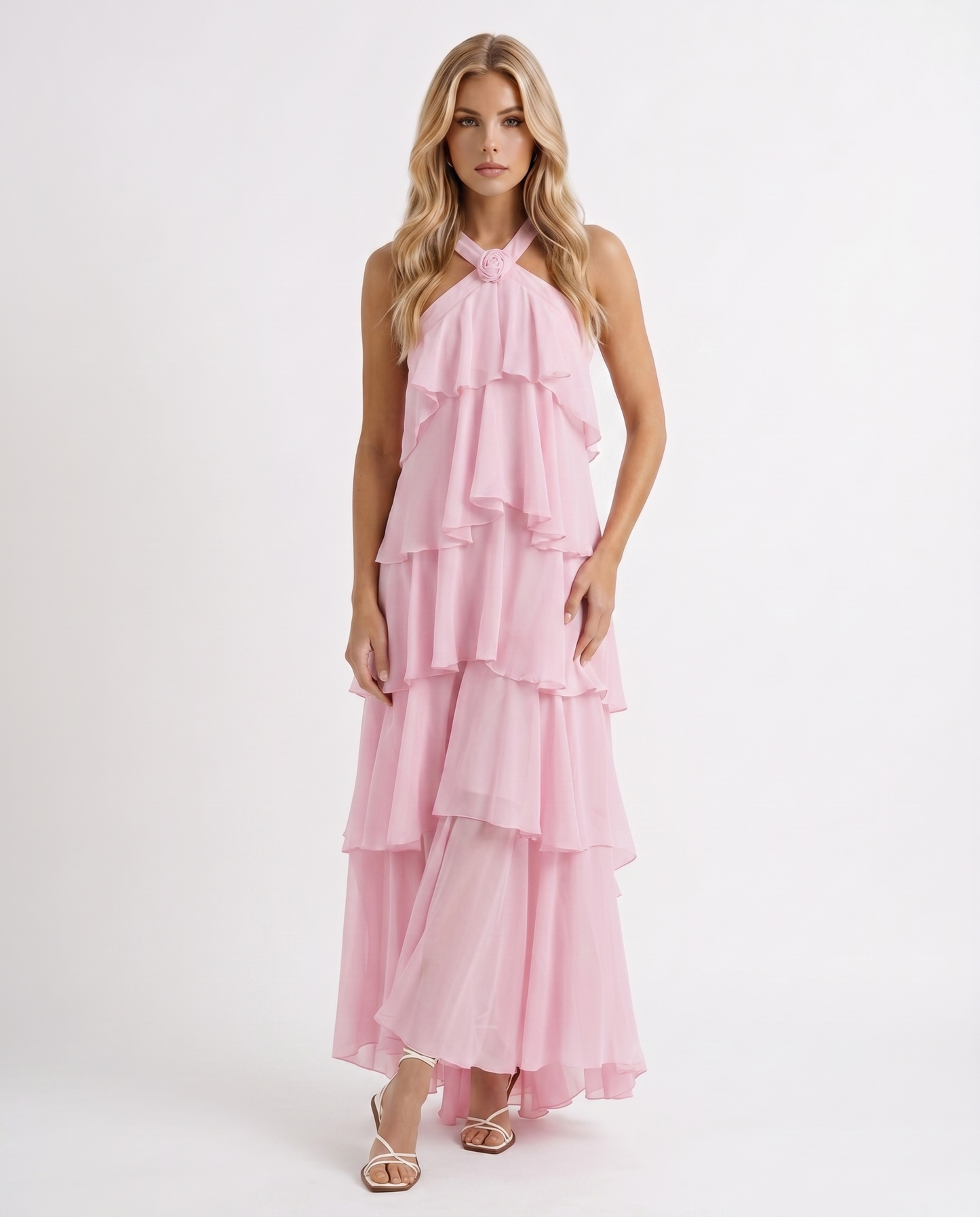 Maxikleid mit mehrlagigem Volant und Neckholder-Ausschnitt