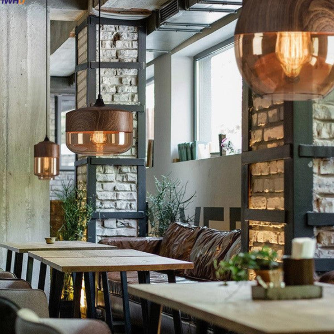 Skandinavische Holz-Deckenlampe mit getöntem Glas