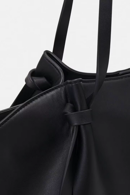 Livana Tote Schwarz | Große Tote Bag aus veganem Ultrafiber mit Laptopfach und goldenen Details für Damen