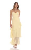 Gelbes ärmelloses Maxikleid