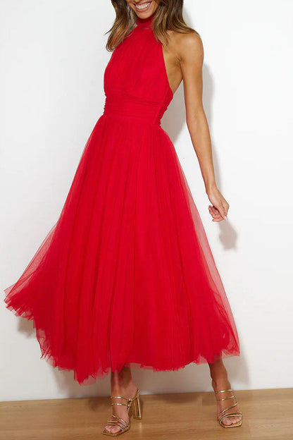 Maxikleid mit gerafftem Tüll-Halfterdetail