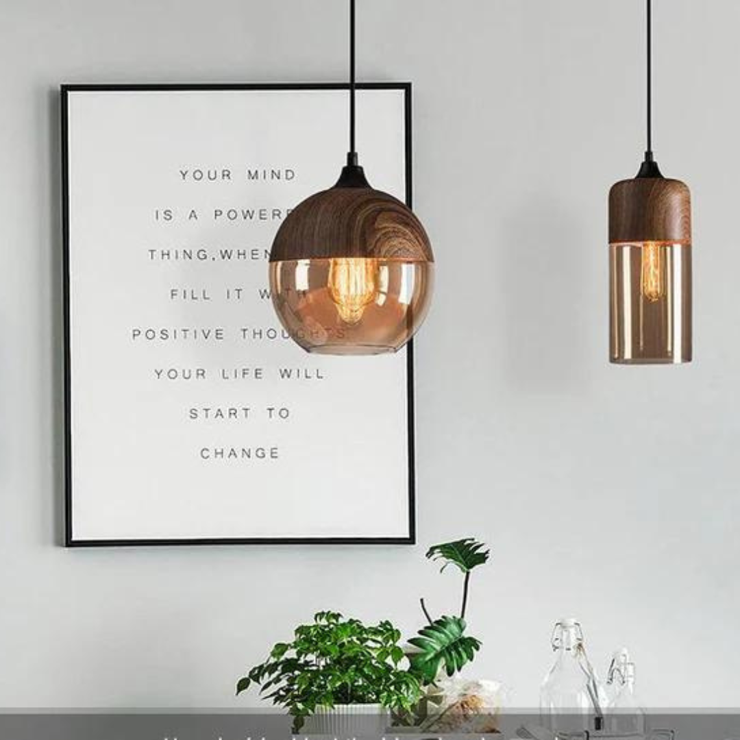 Skandinavische Holz-Deckenlampe mit getöntem Glas